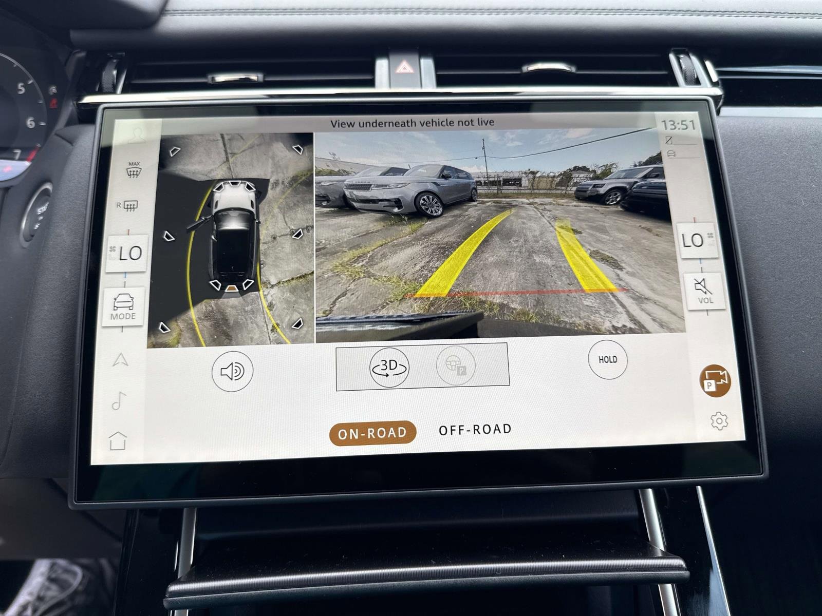 New 2026 Land Rover Range Rover Velar Dynamic SE image 14