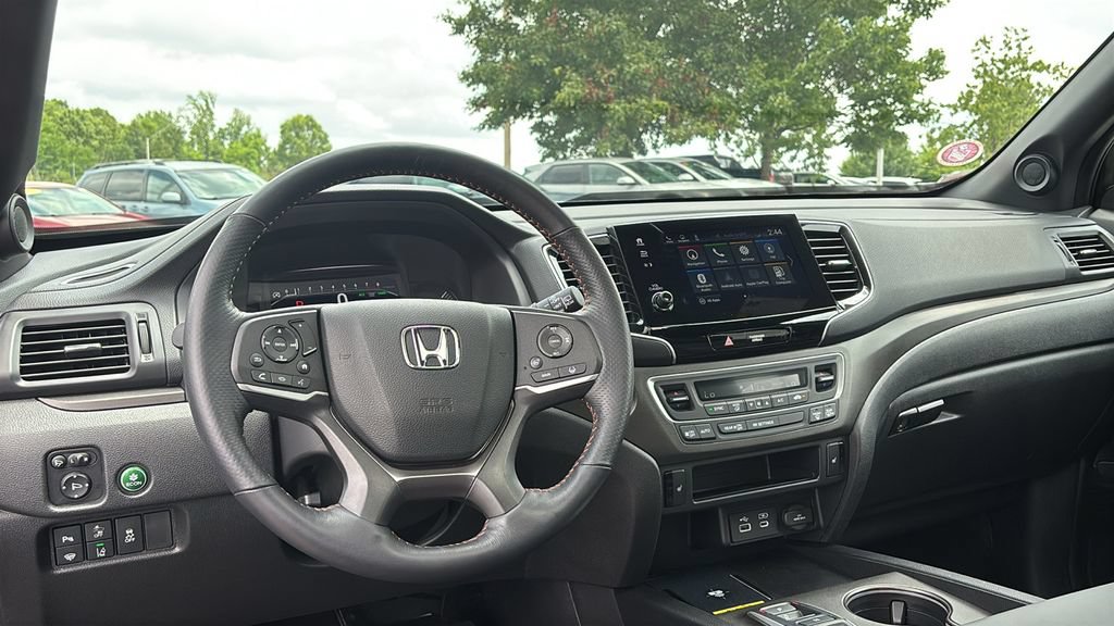 Certified 2025 Honda Passport TrailSport image 13