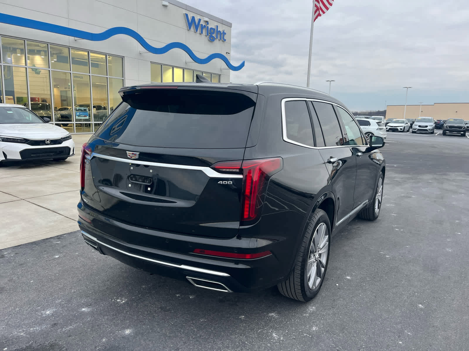 Used 2025 Cadillac XT6 Premium Luxury image 11