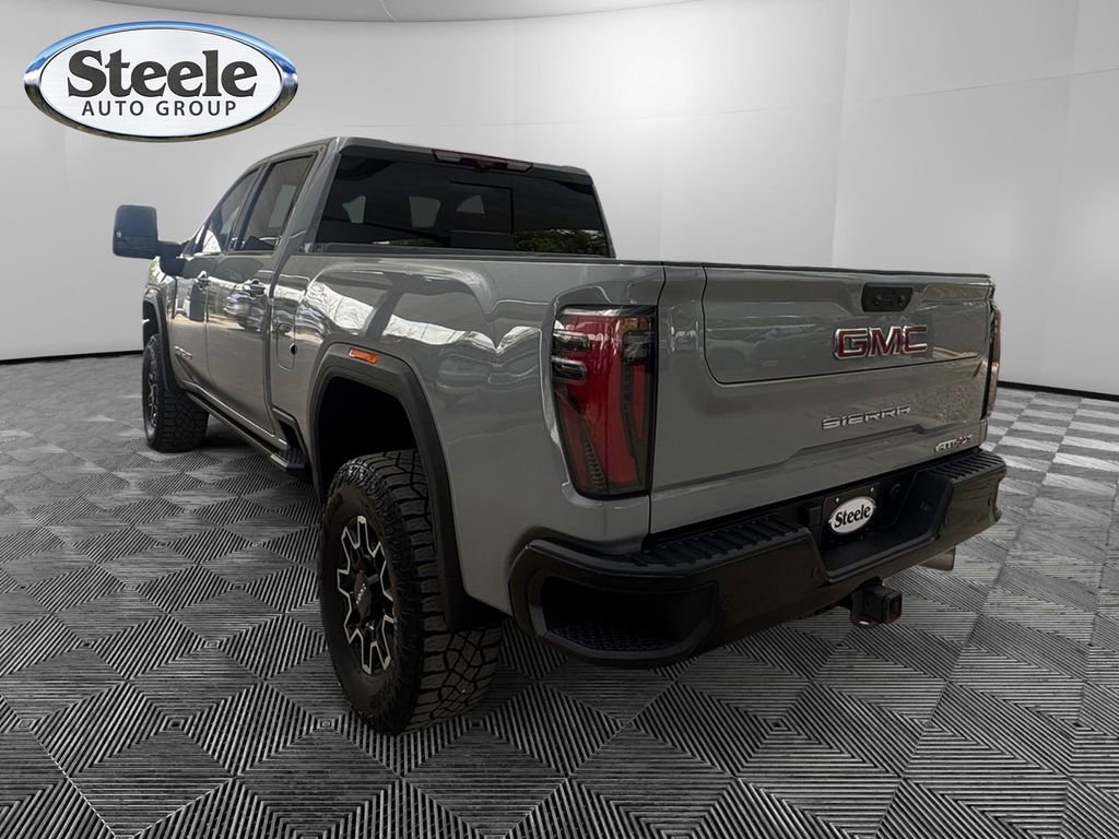 Used 2024 GMC Sierra 2500 AT4X image 3