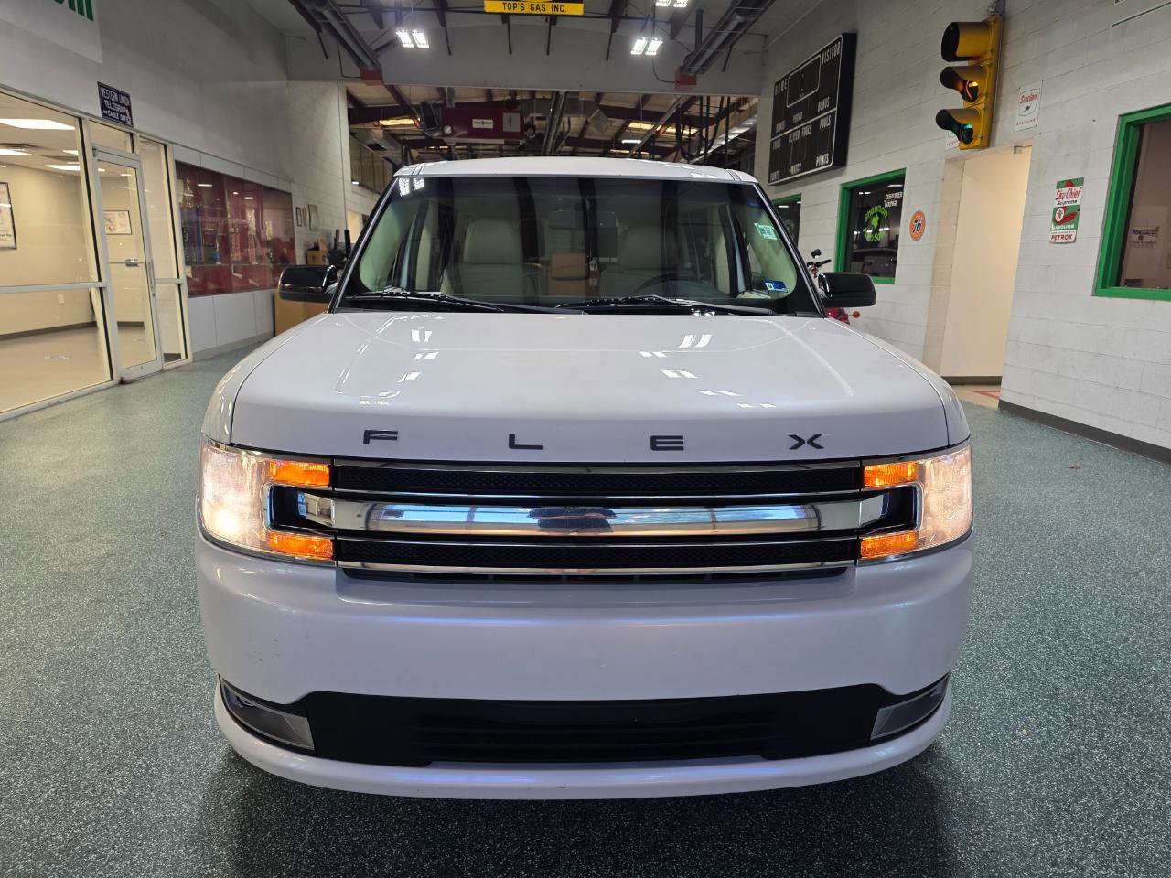 Used 2017 Ford Flex SEL w/ Equipment Group 202A AWD/4WD image 3