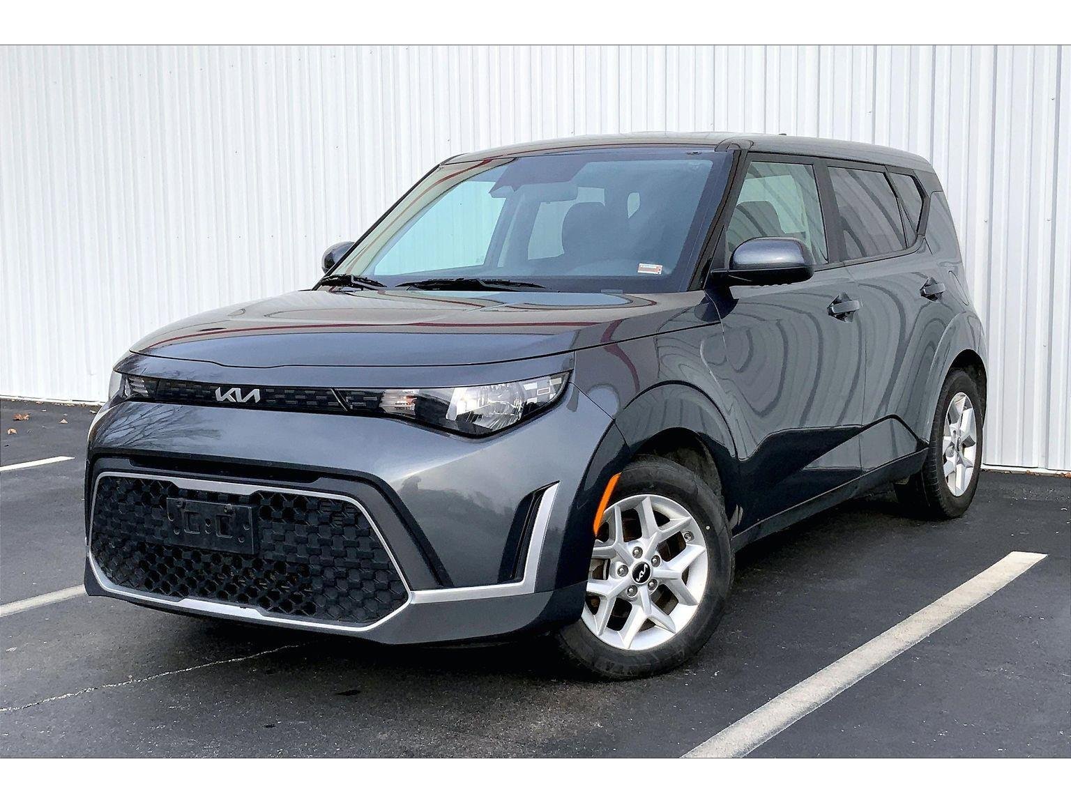 Used 2023 Kia Soul LX w/ Option Group 015