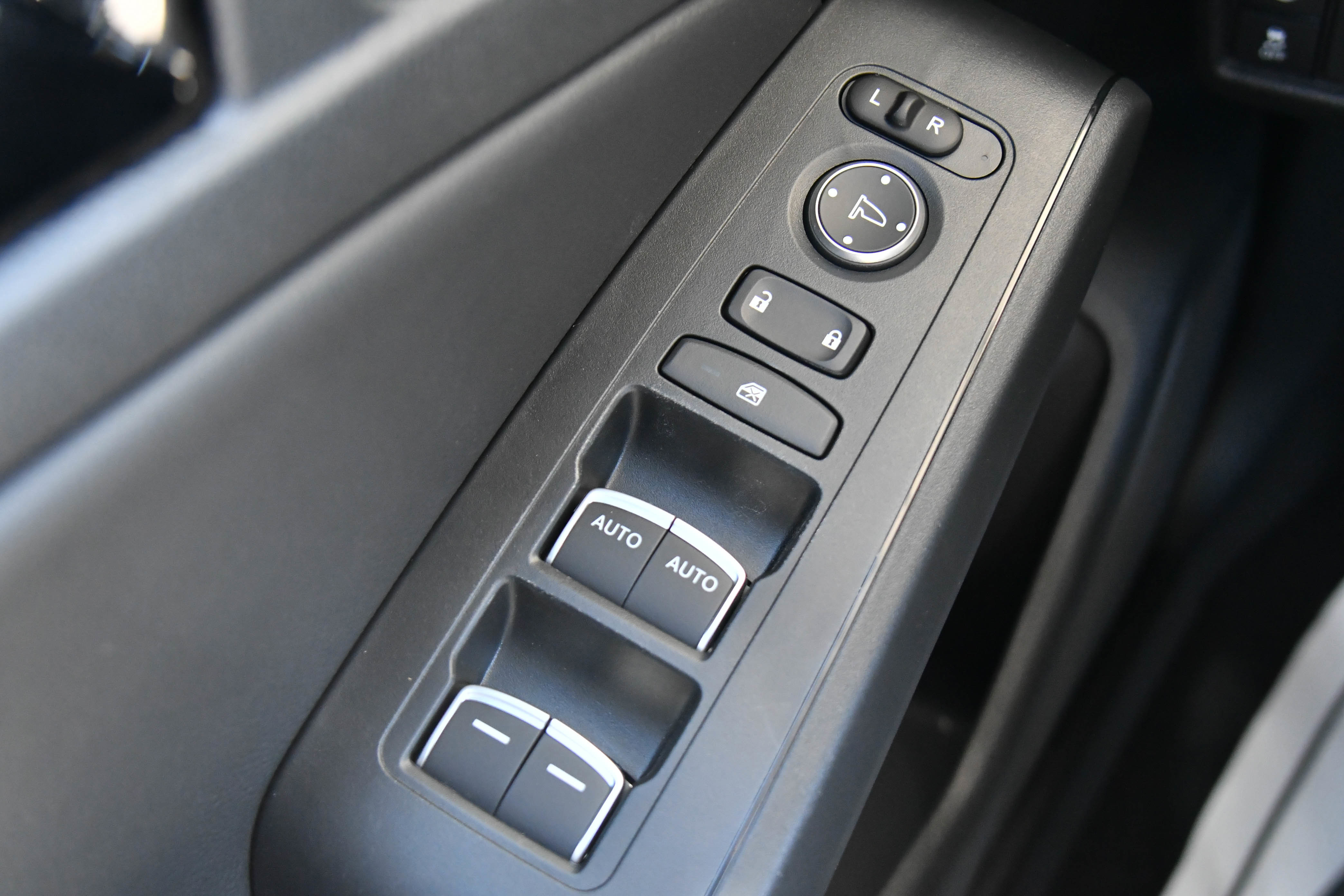 Used 2024 Honda Civic EX-L image 33