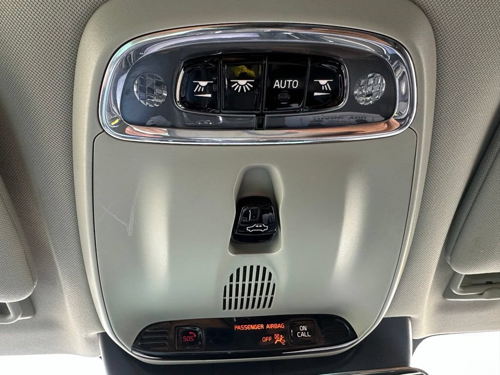 Used 2019 Volvo V90 T5 Cross Country AWD/4WD image 23