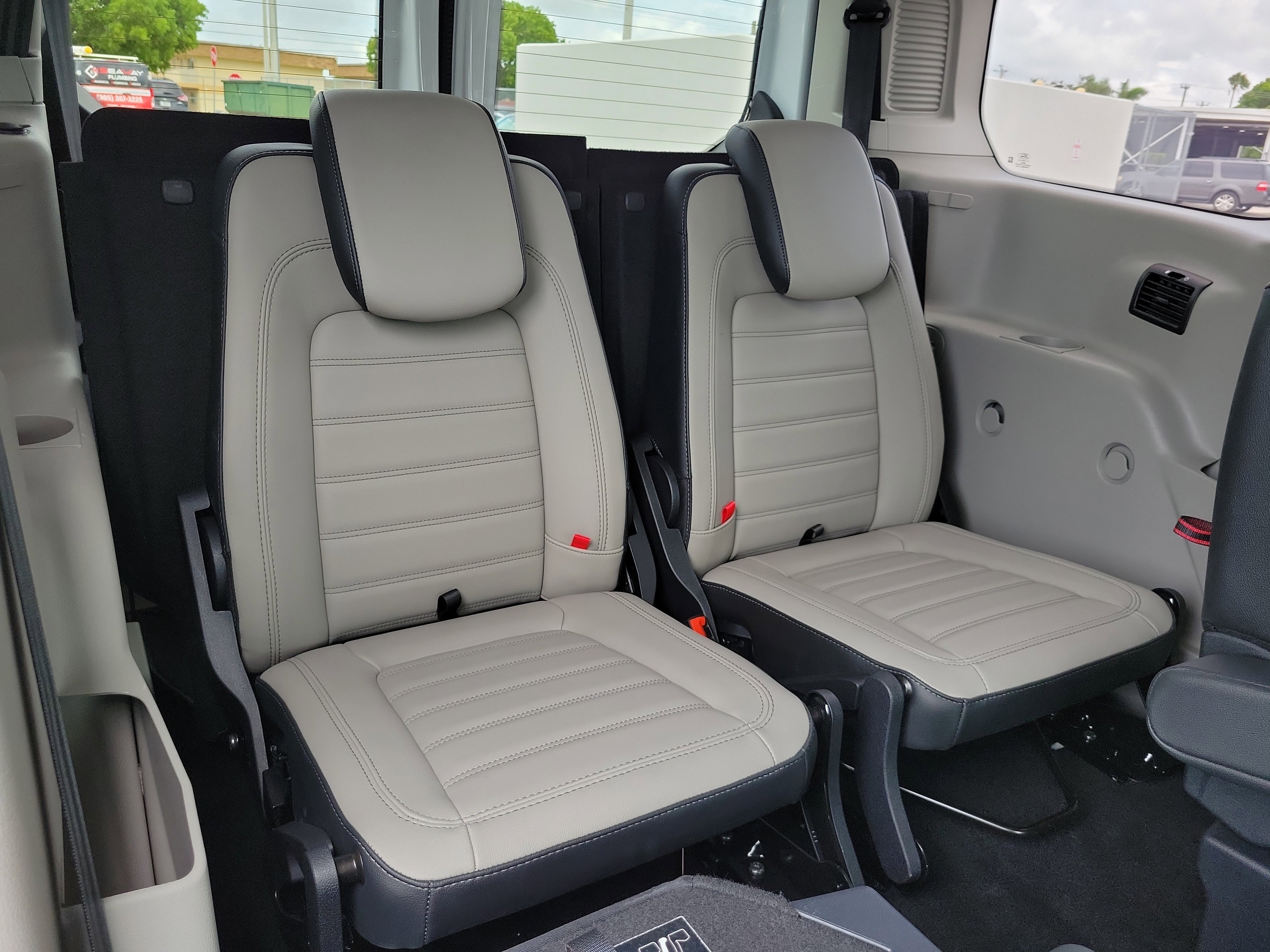 Used 2023 Ford Transit Connect XLT FWD image 13