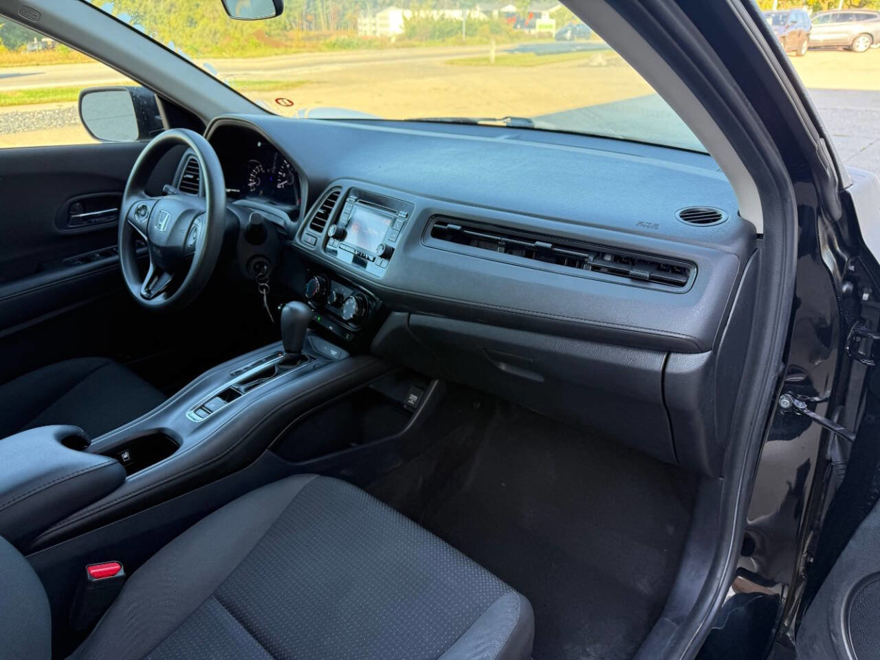 Used 2020 Honda HR-V LX image 40