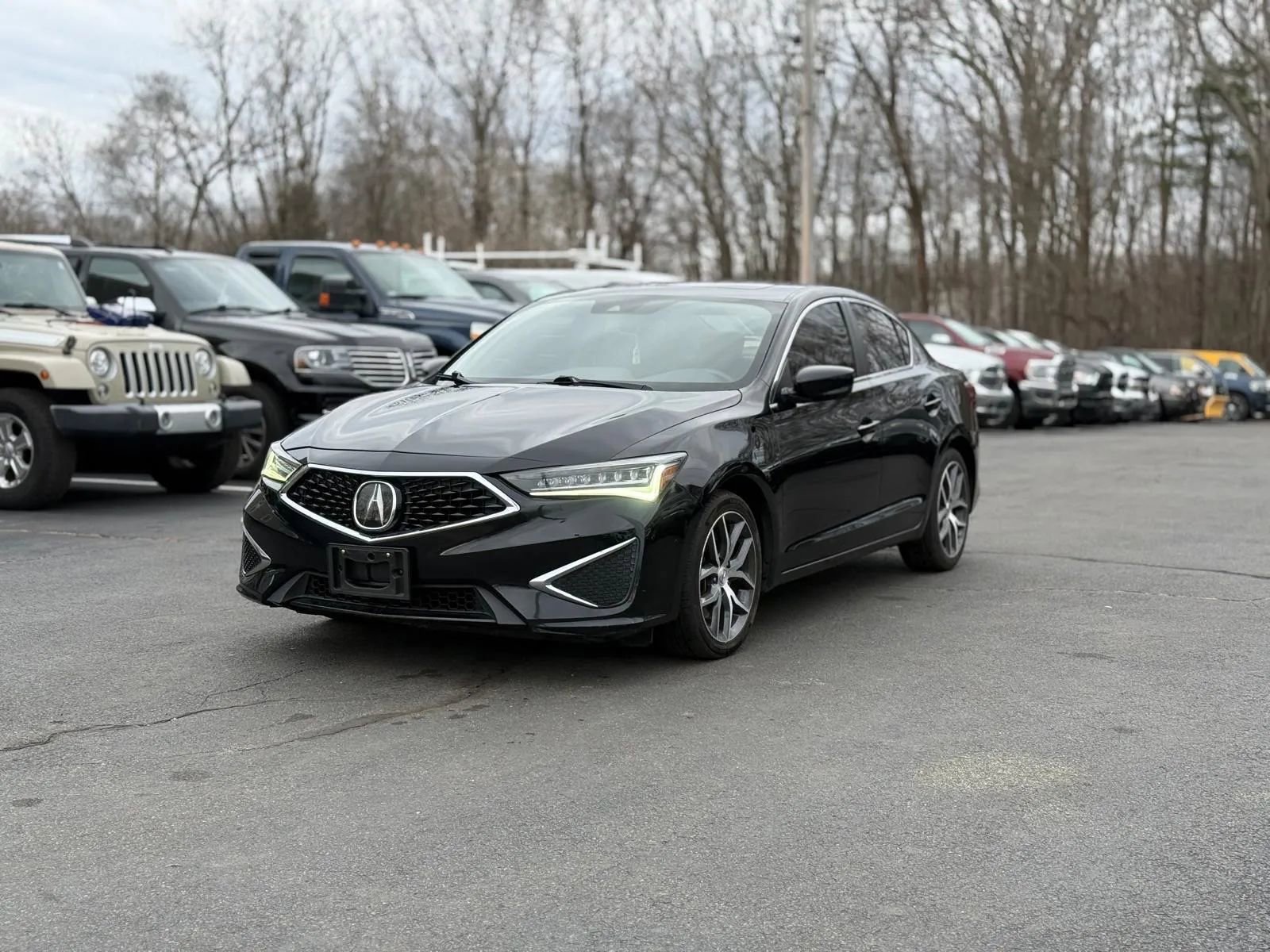 Used 2019 Acura ILX image 2