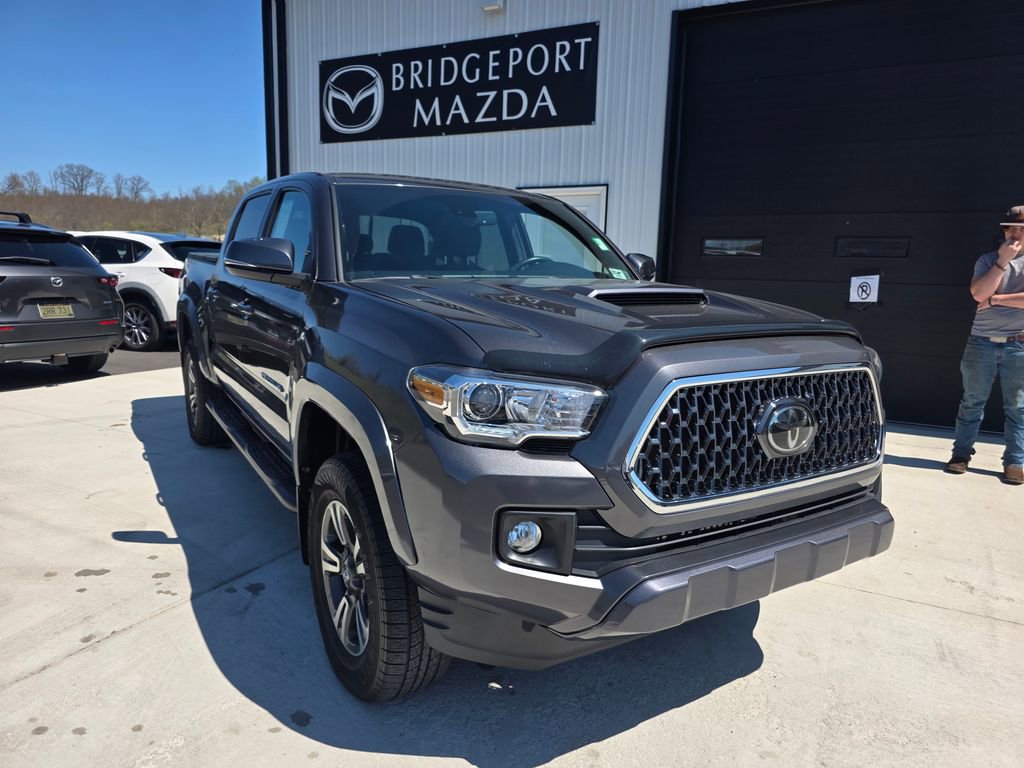 Used 2018 Toyota Tacoma TRD Sport w/ Technology Package image 1