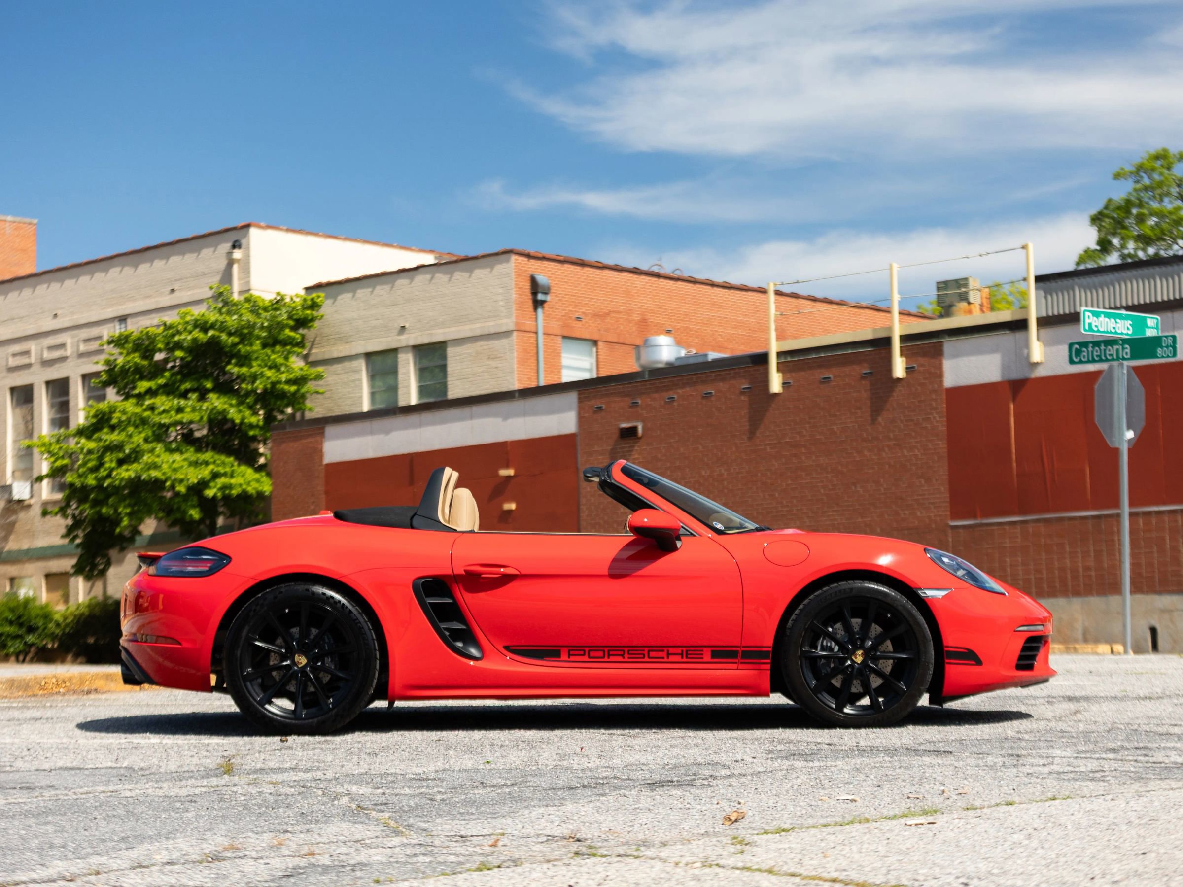 Used 2017 Porsche 718 Boxster RWD image 6