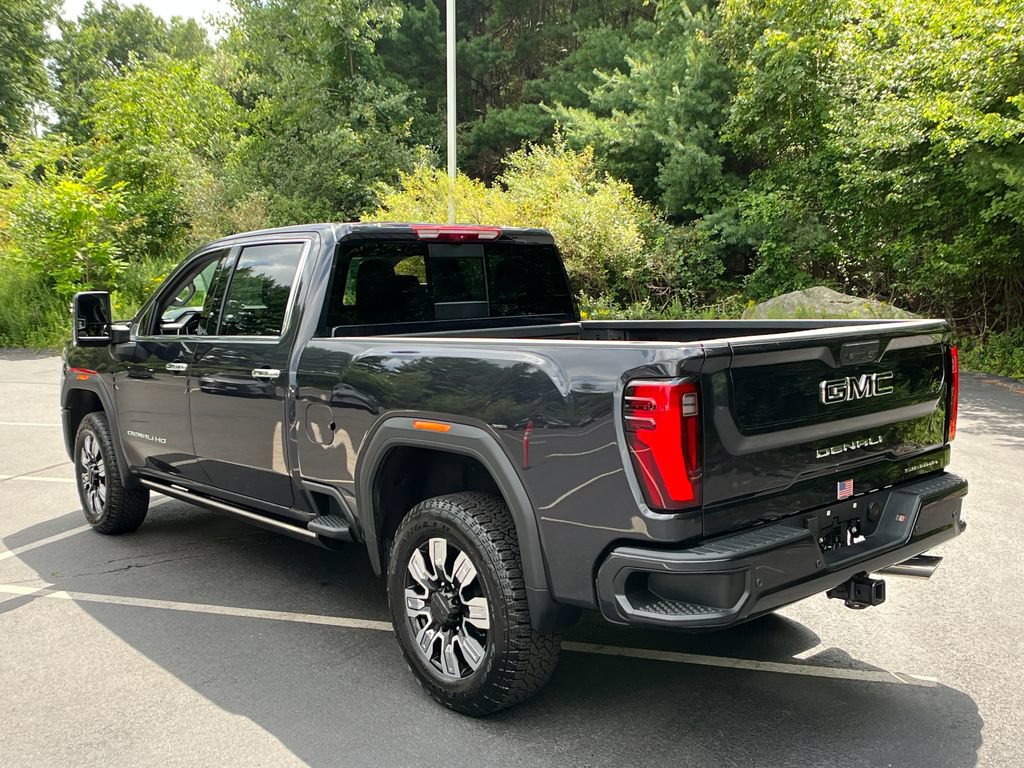 Used 2024 GMC Sierra 2500 Denali w/ Denali Reserve Package AWD/4WD image 3