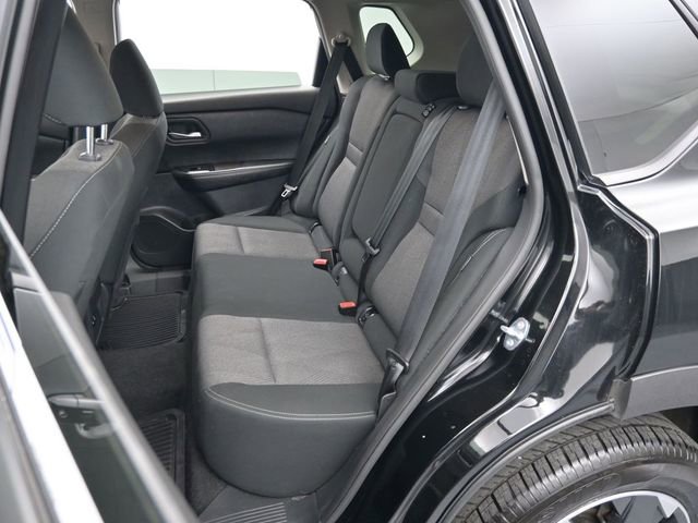 Used 2025 Nissan Rogue SV image 25