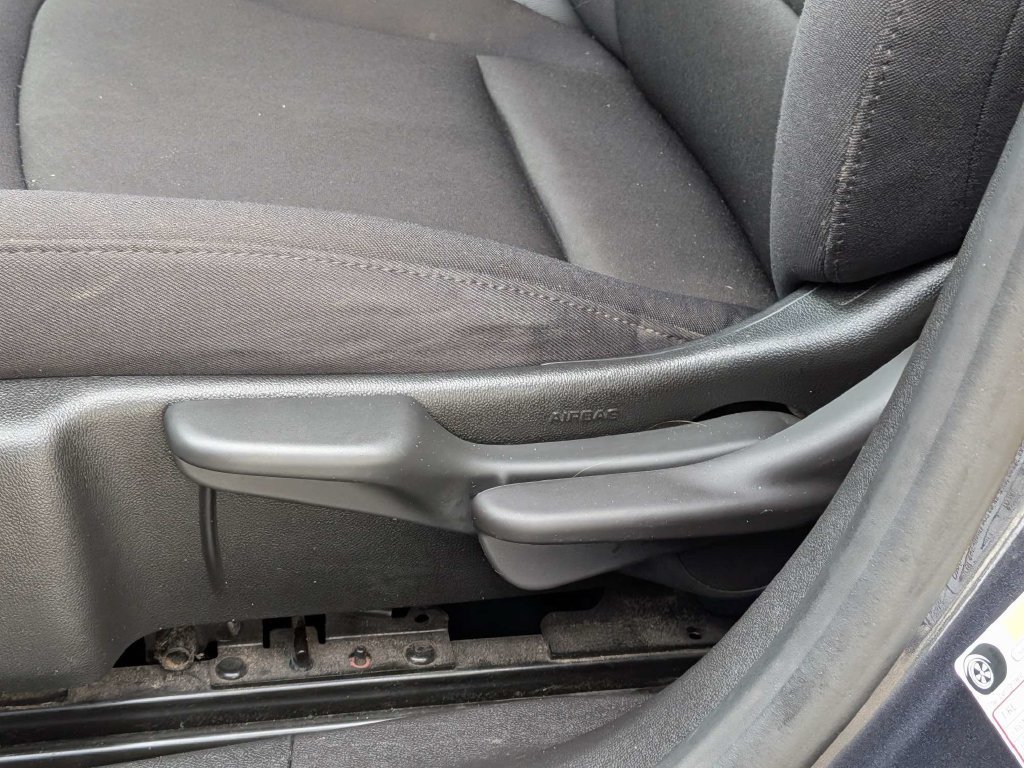 Used 2022 Chevrolet Malibu LS FWD image 16