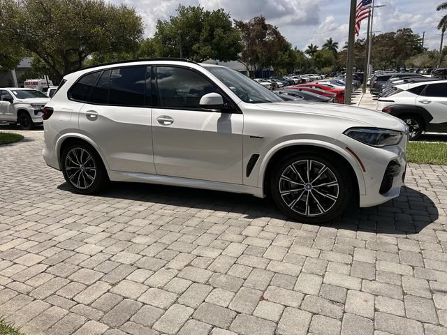 Used 2022 BMW X5 xDrive45e w/ M Sport Package AWD/4WD image 15