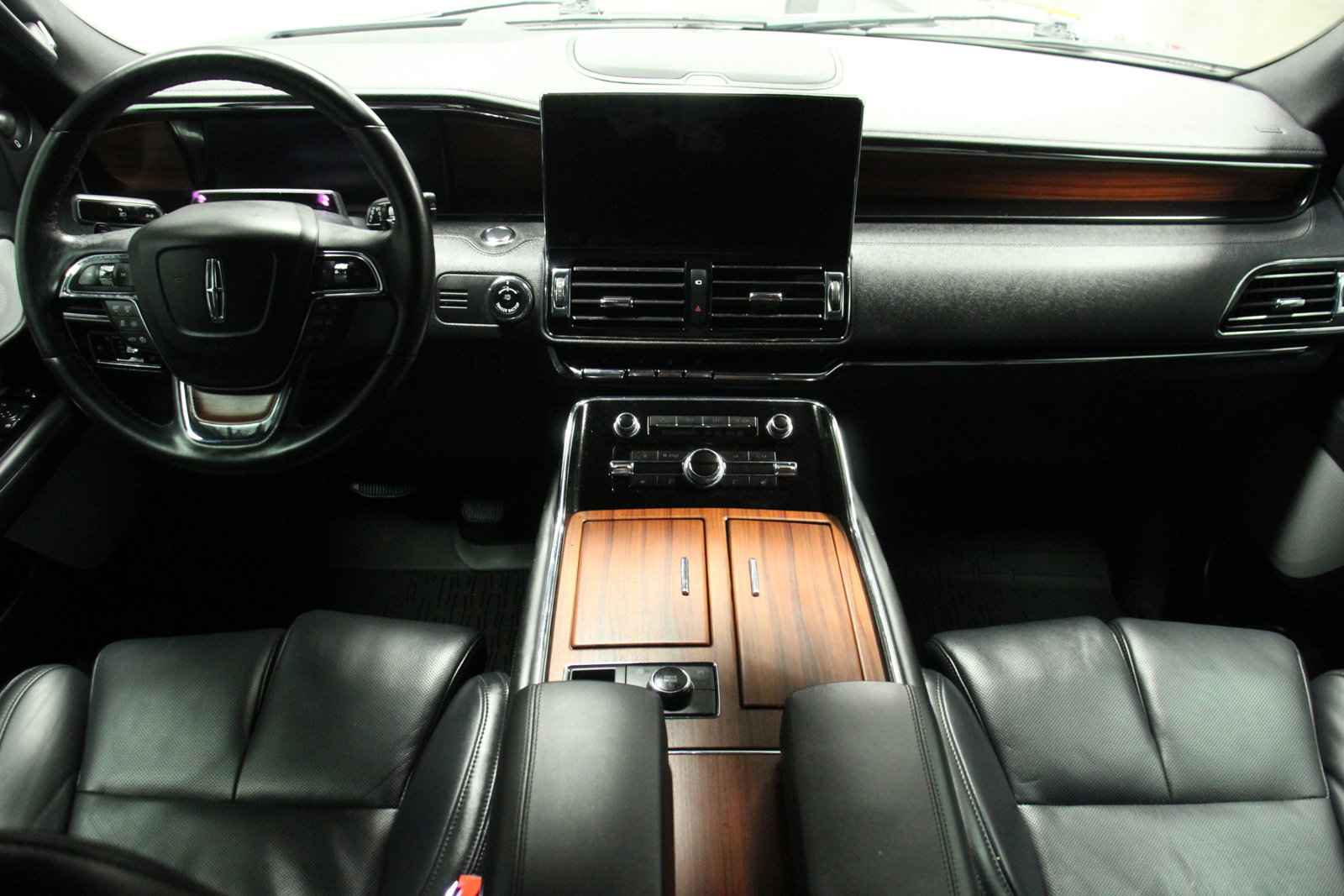 Used 2024 Lincoln Navigator Reserve image 20