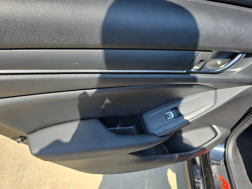 Used 2020 Honda Accord Sport image 11
