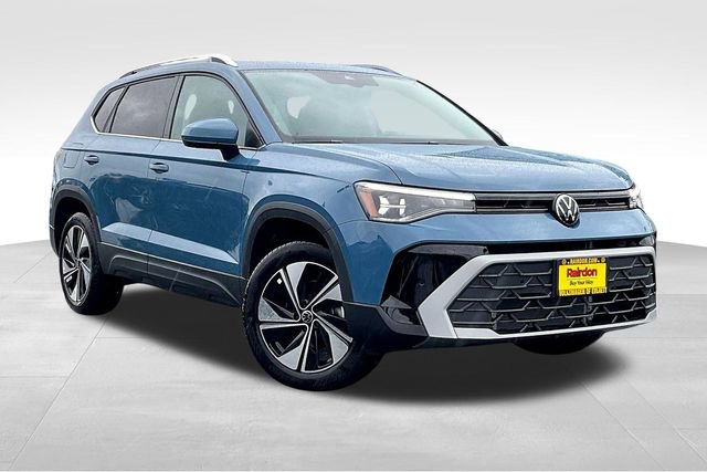New 2025 Volkswagen Taos SE image 1