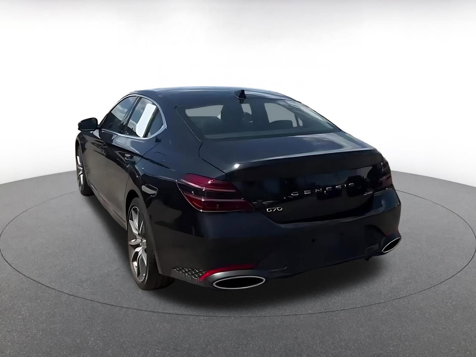 Used 2025 Genesis G70 2.5T AWD/4WD image 10