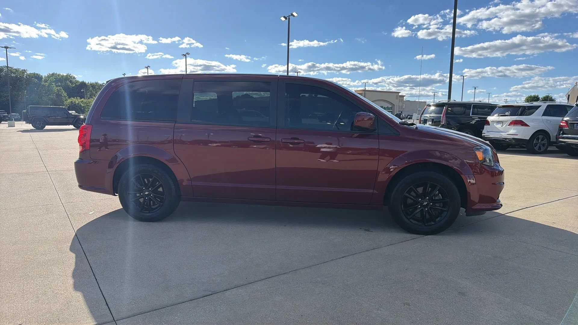 Used 2020 Dodge Grand Caravan GT FWD image 25