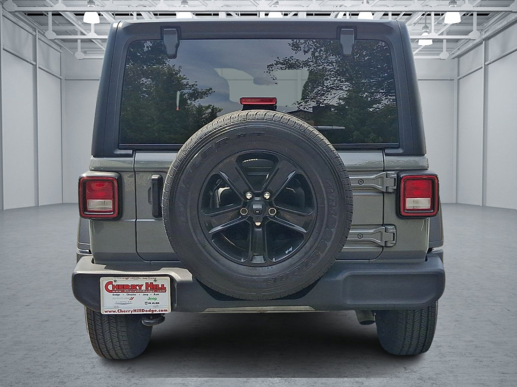 Used 2022 Jeep Wrangler Unlimited Sport AWD/4WD image 4