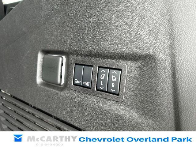 New 2026 Chevrolet Suburban Premier w/ Sun And Tow Package AWD/4WD image 25