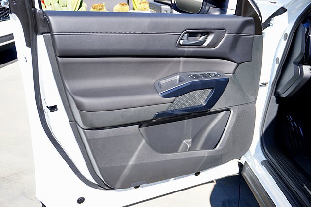 New 2026 Nissan Pathfinder SV w/ Cargo Package FWD image 33