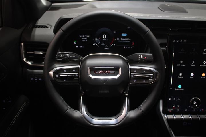 Used 2026 GMC Terrain Elevation w/ Technology Package II FWD image 32