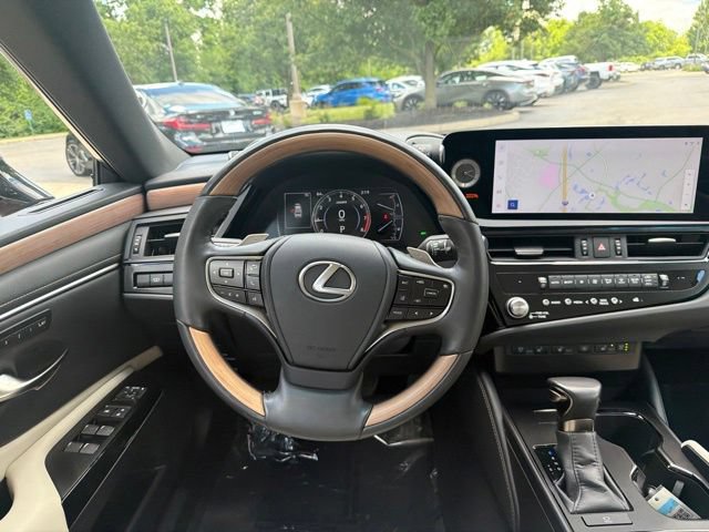 Used 2024 Lexus ES 350 w/ Technology Package FWD image 15