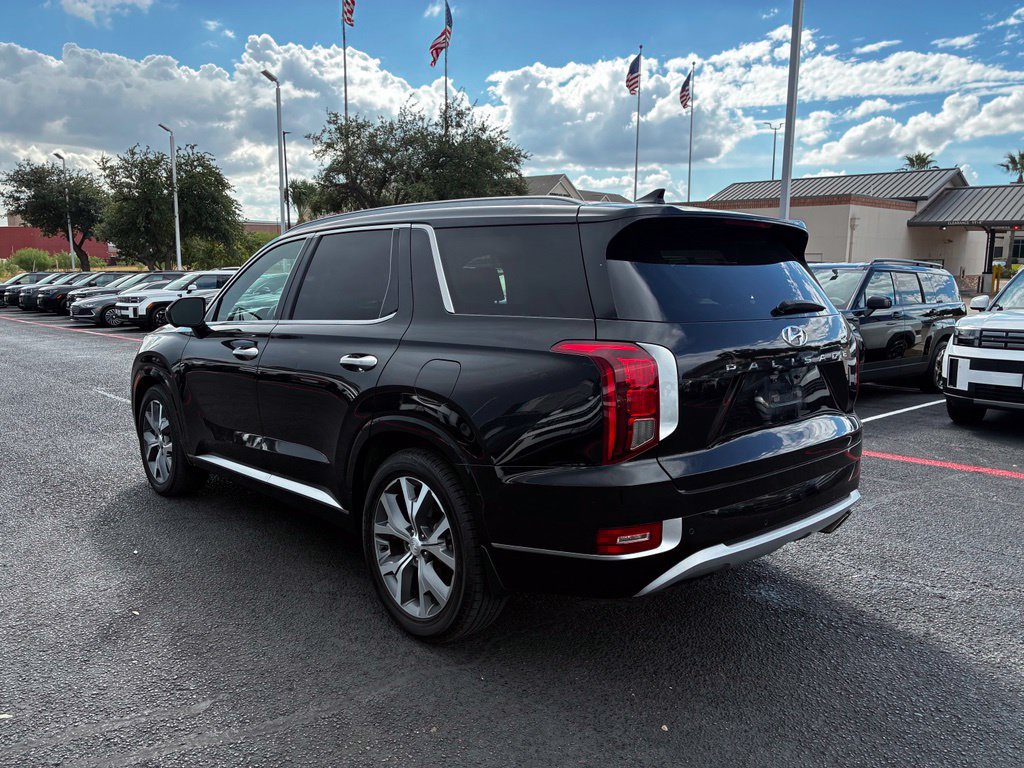 Used 2022 Hyundai Palisade Limited FWD image 3