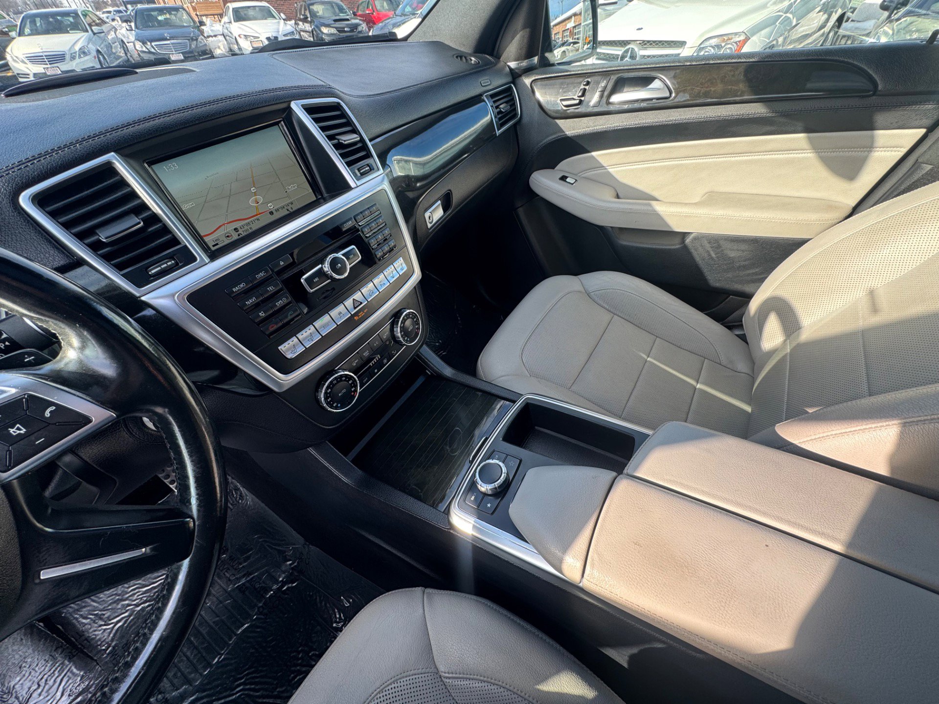 Used 2015 Mercedes-Benz ML 400 4-MATIC image 22