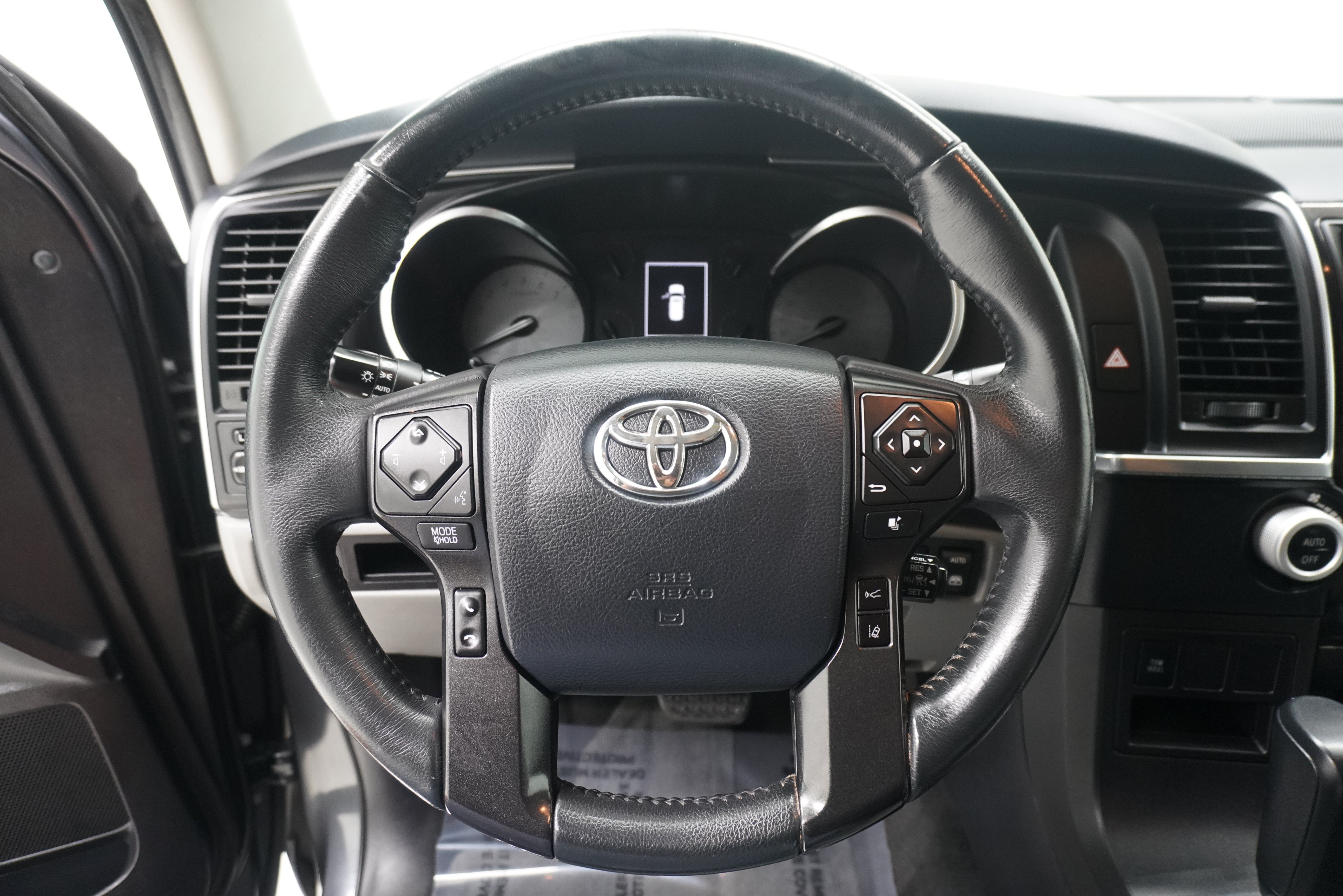 Used 2019 Toyota Sequoia SR5 RWD image 17