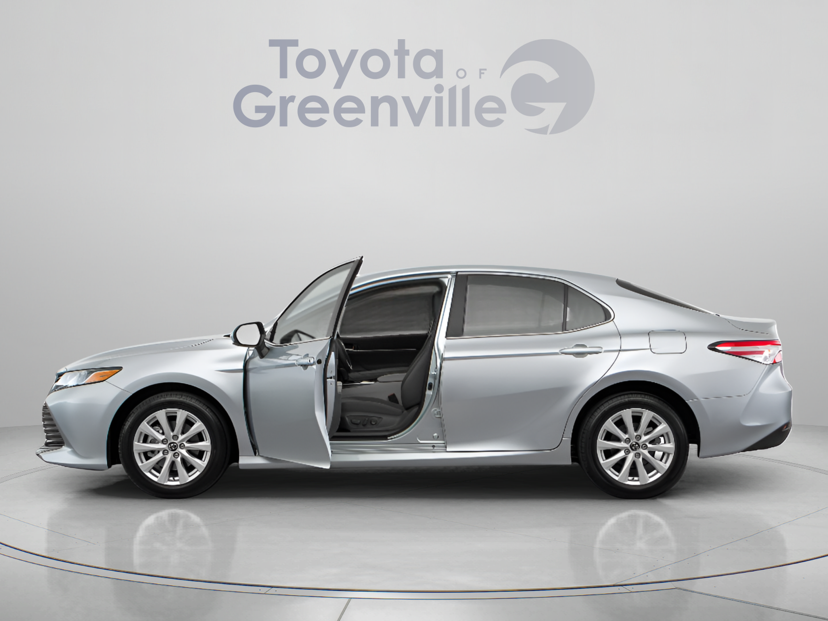 Used 2020 Toyota Camry LE w/ Convenience Package FWD image 2
