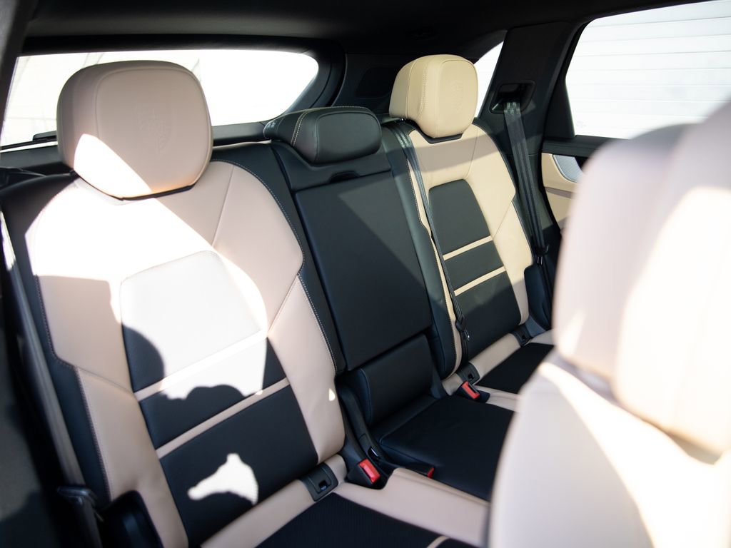 New 2026 Porsche Cayenne S image 15