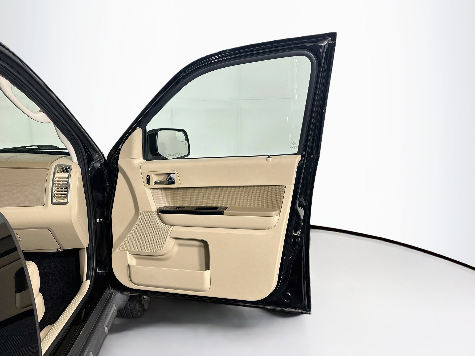Used 2012 Ford Escape Limited FWD image 30