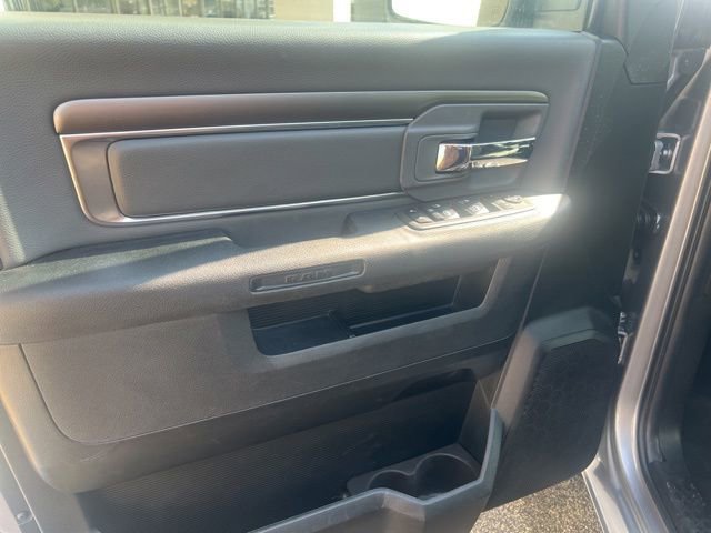 Used 2021 RAM 1500 Classic SLT RWD image 10
