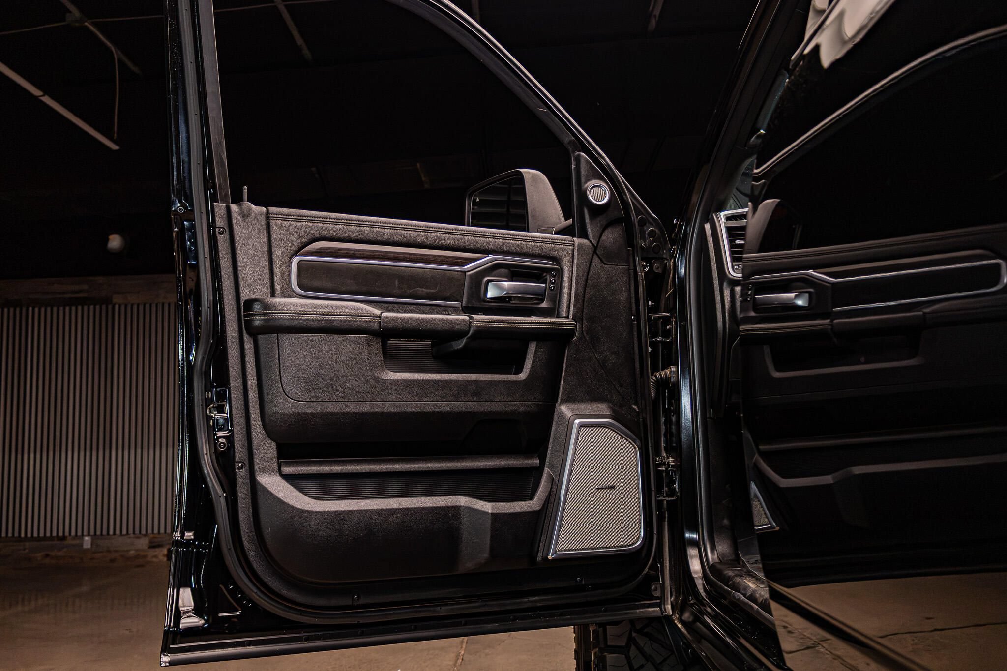 Used 2026 RAM 2500 Laramie AWD/4WD image 30