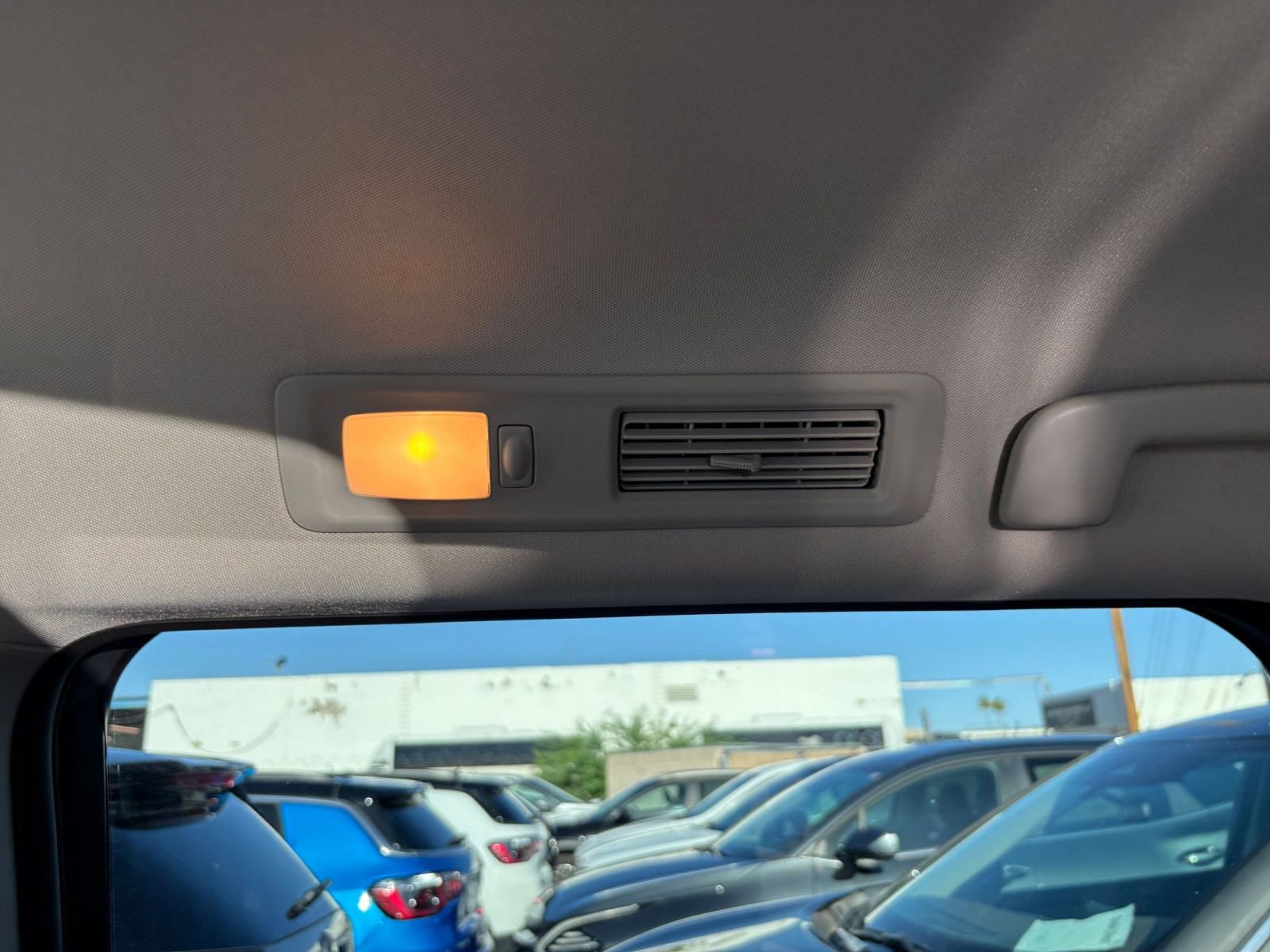 Used 2025 Nissan Pathfinder SV FWD image 24