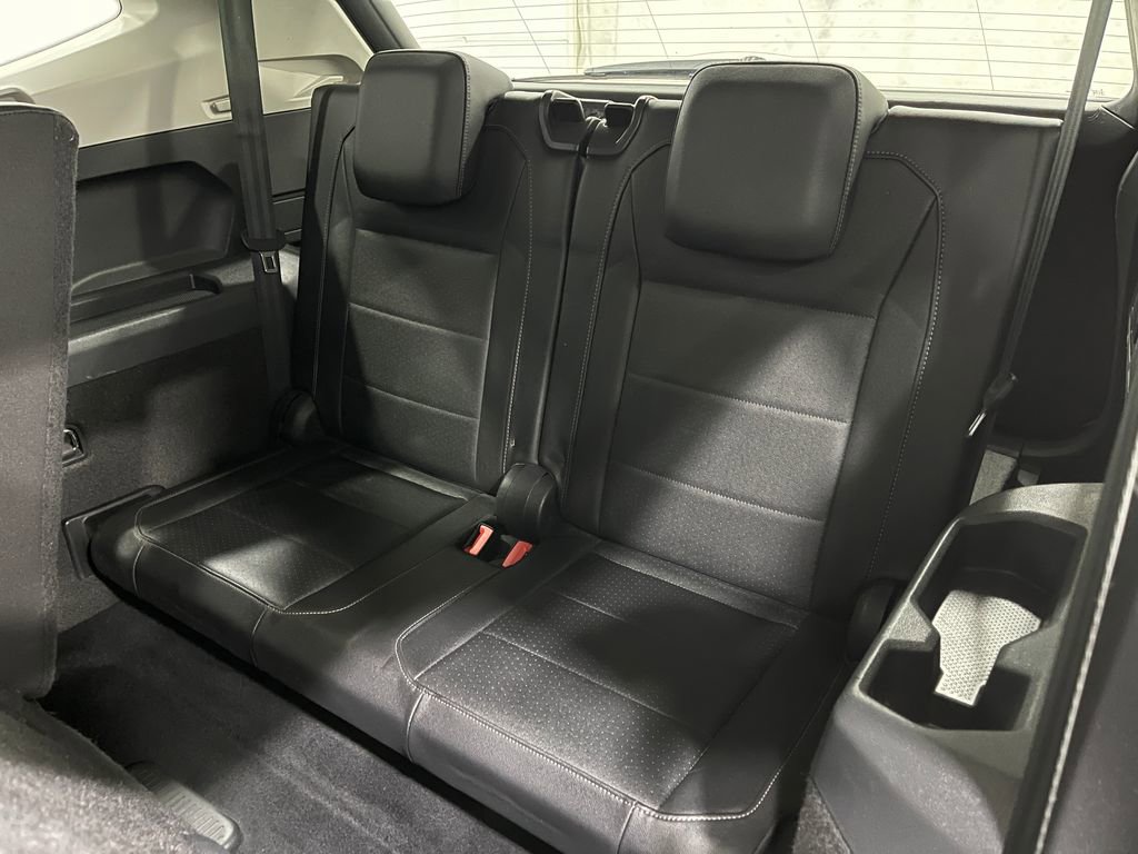 Used 2020 Volkswagen Tiguan SEL image 29