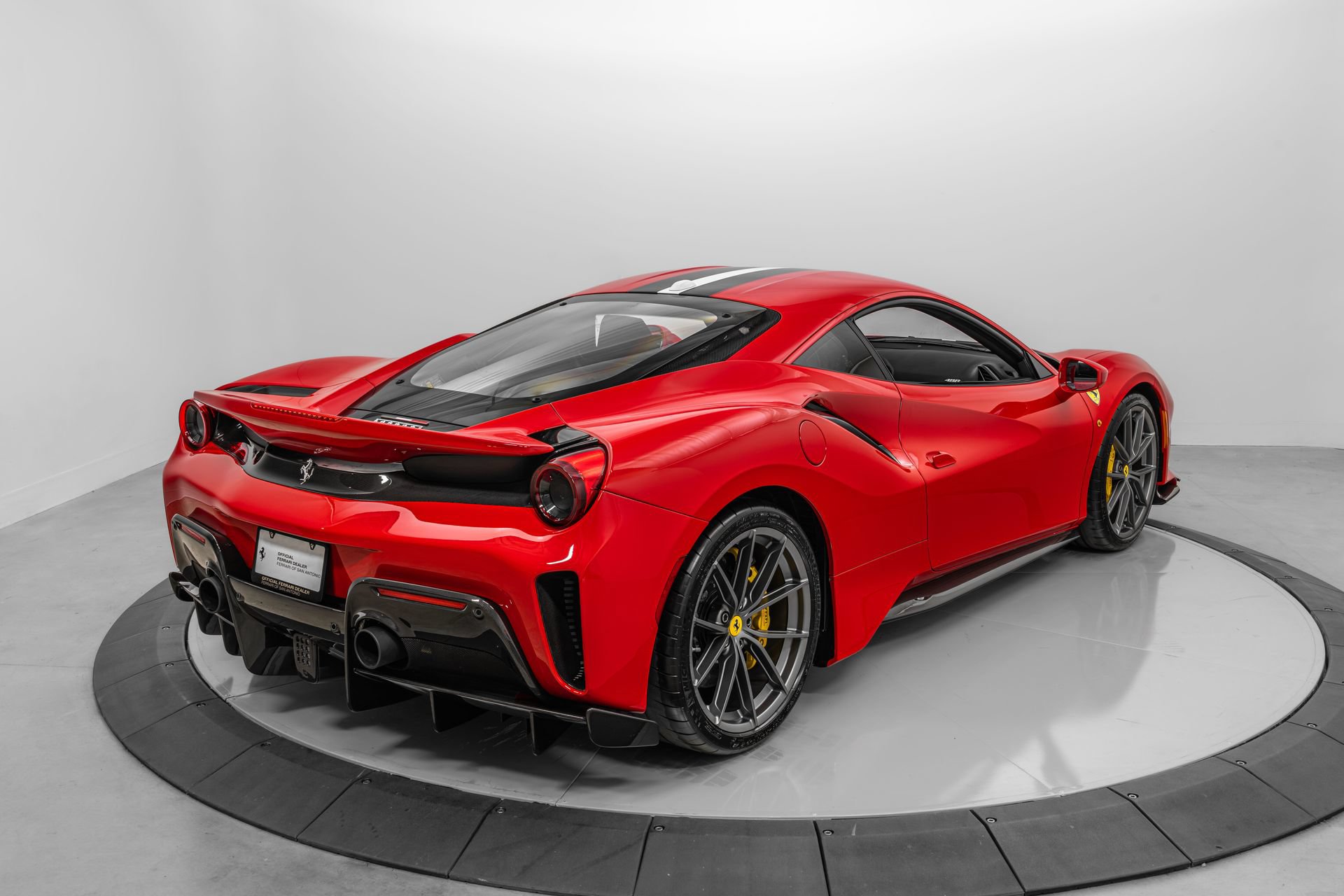 Certified 2020 Ferrari 488 Pista Coupe RWD image 10
