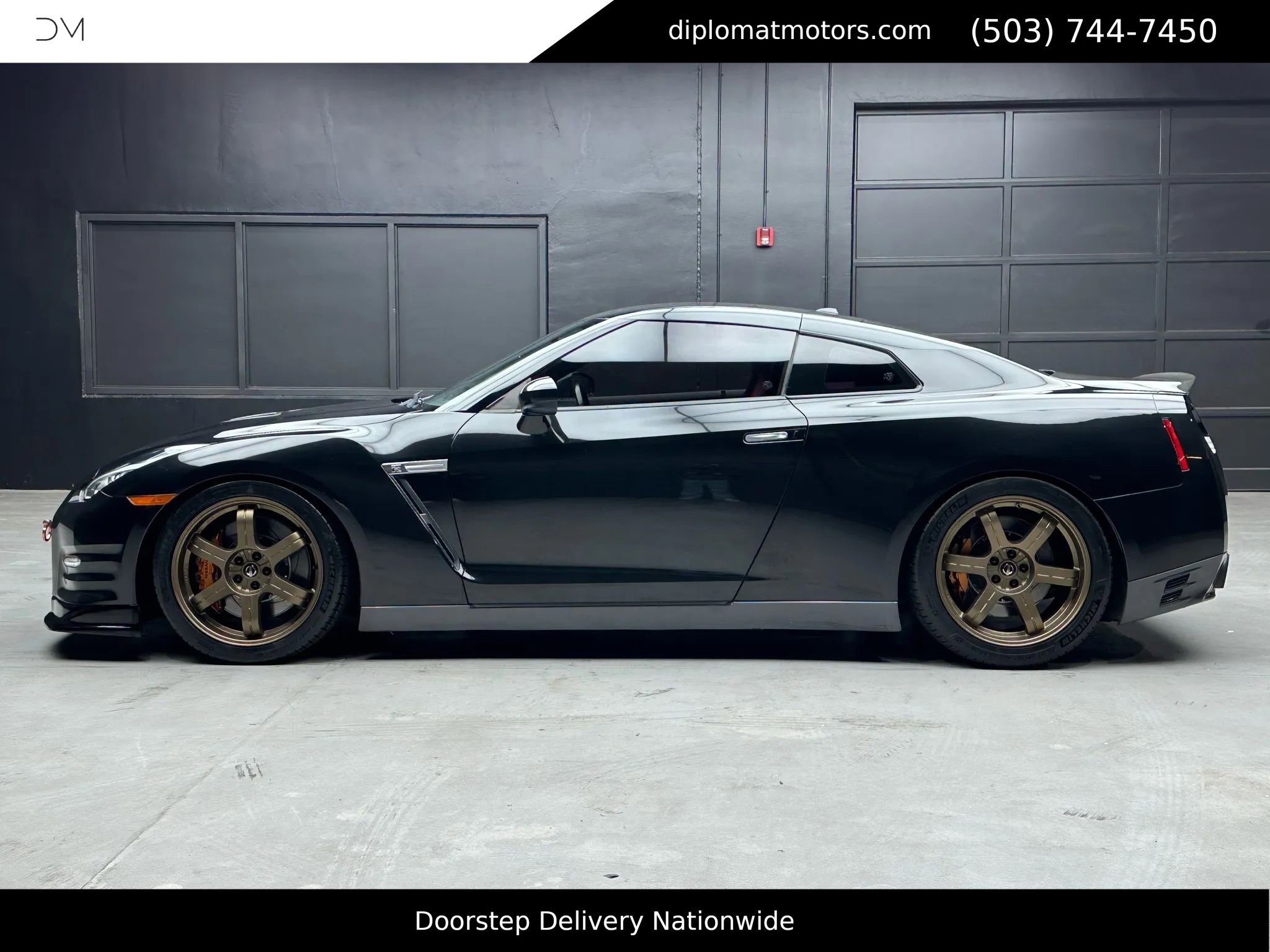 Used 2013 Nissan GT-R Black Edition AWD/4WD image 3