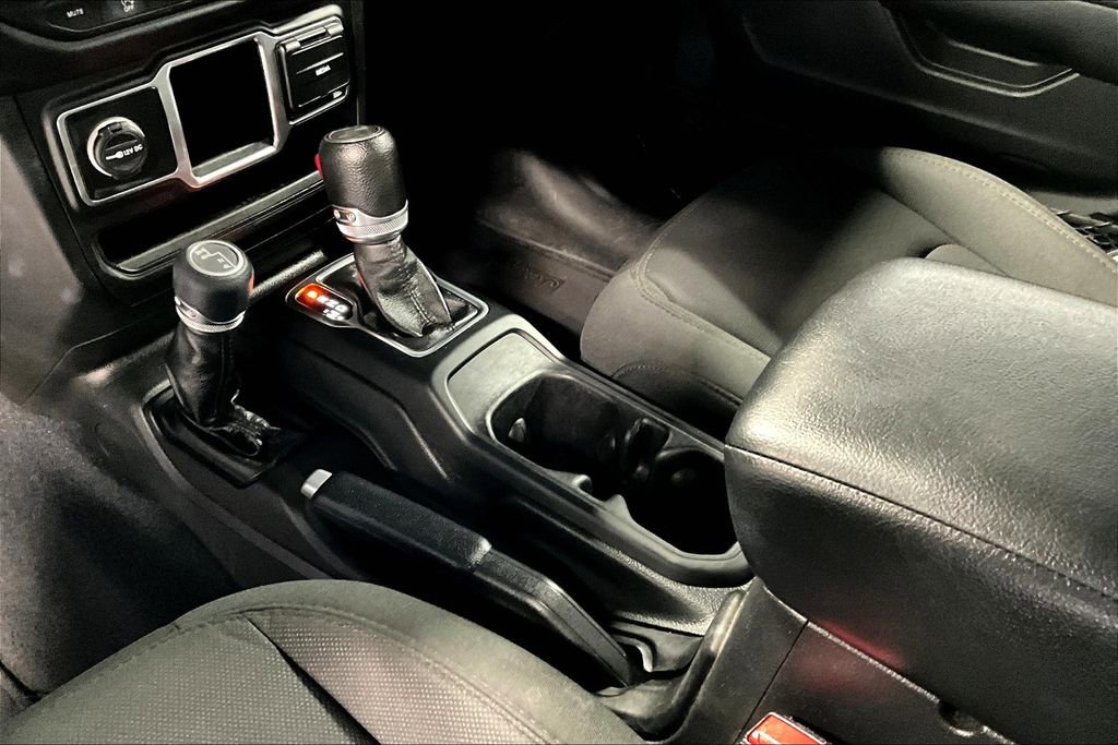 Used 2023 Jeep Wrangler Sport image 17