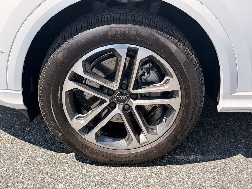 Certified 2025 Audi Q5 Premium w/ Convenience Package AWD/4WD image 24