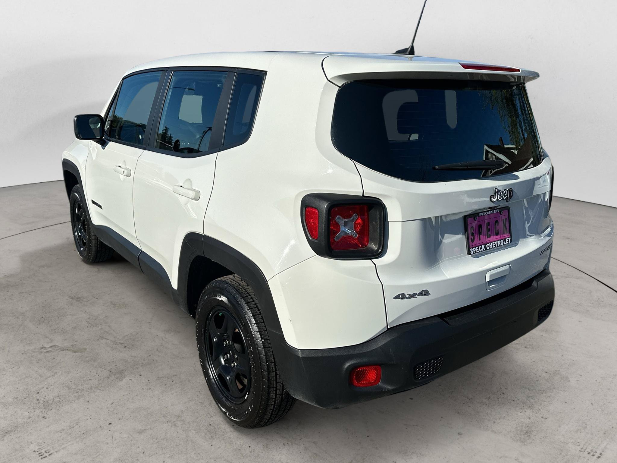 Used 2022 Jeep Renegade Sport AWD/4WD image 3