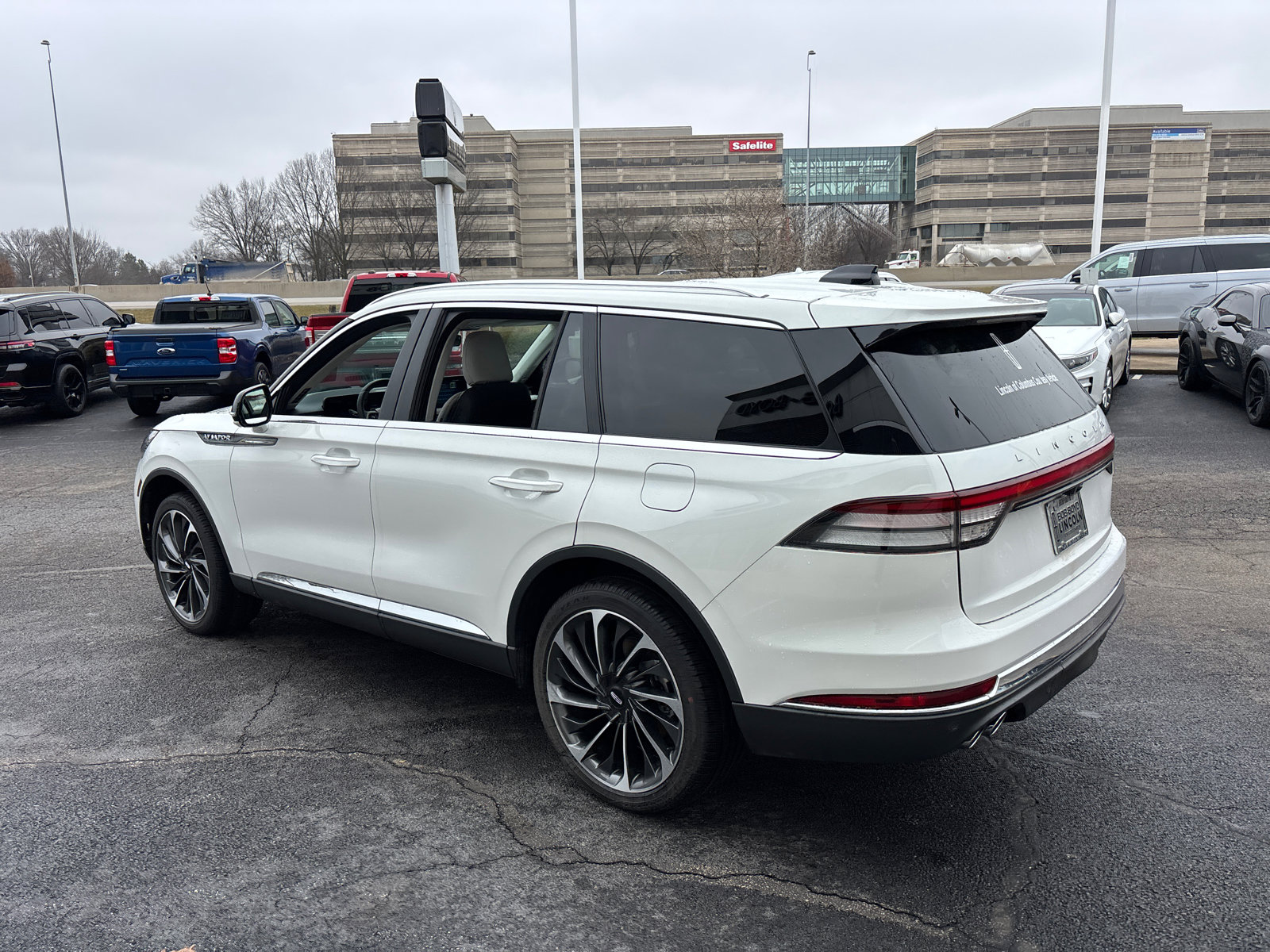 New 2026 Lincoln Aviator Reserve w/ Illumination Package image 5