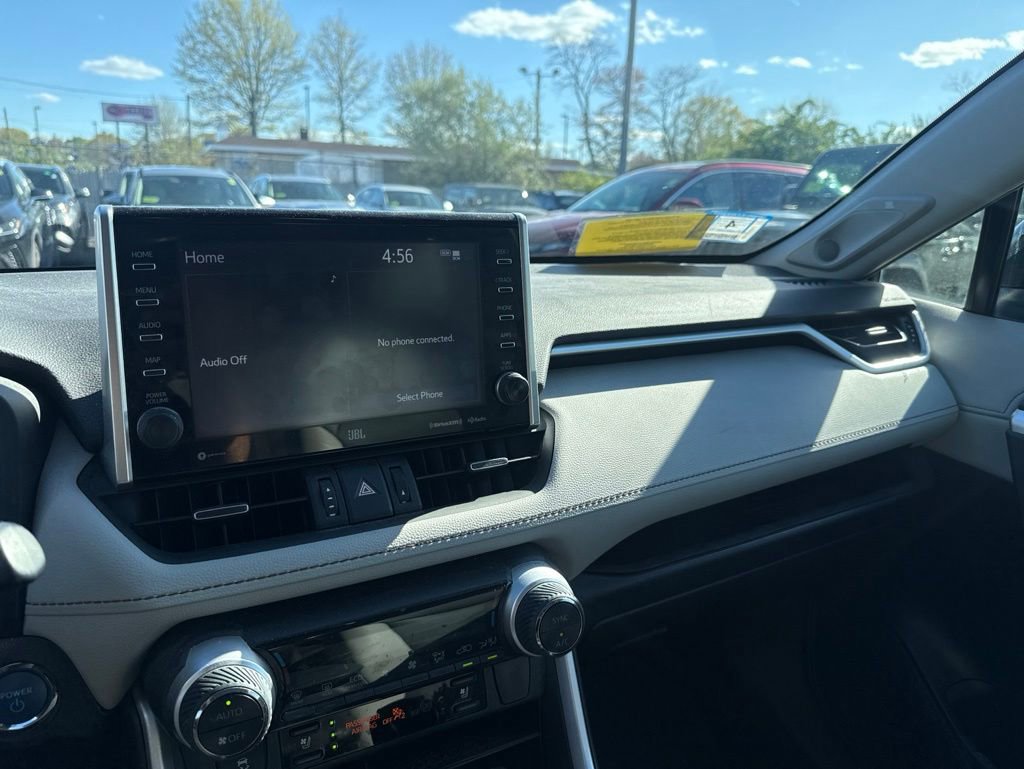 Used 2022 Toyota RAV4 Limited AWD/4WD image 8