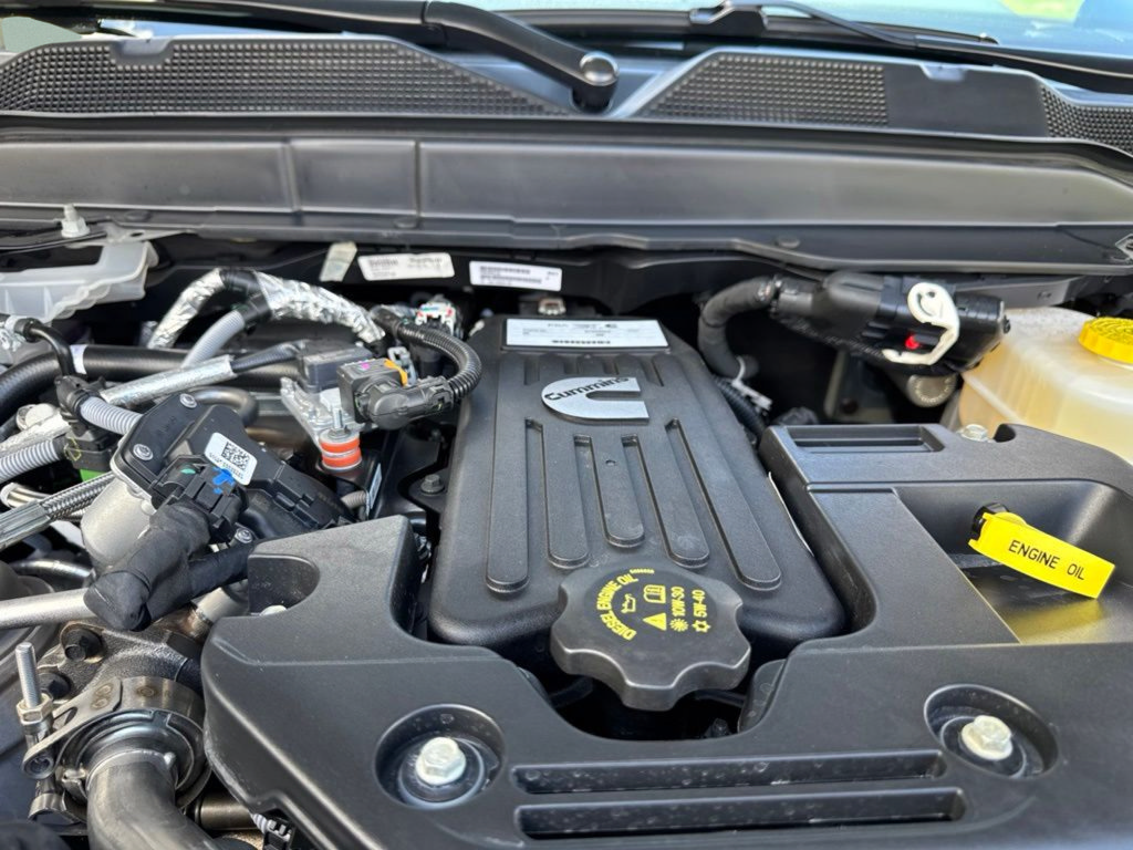 New 2026 RAM 2500 Laramie AWD/4WD image 44