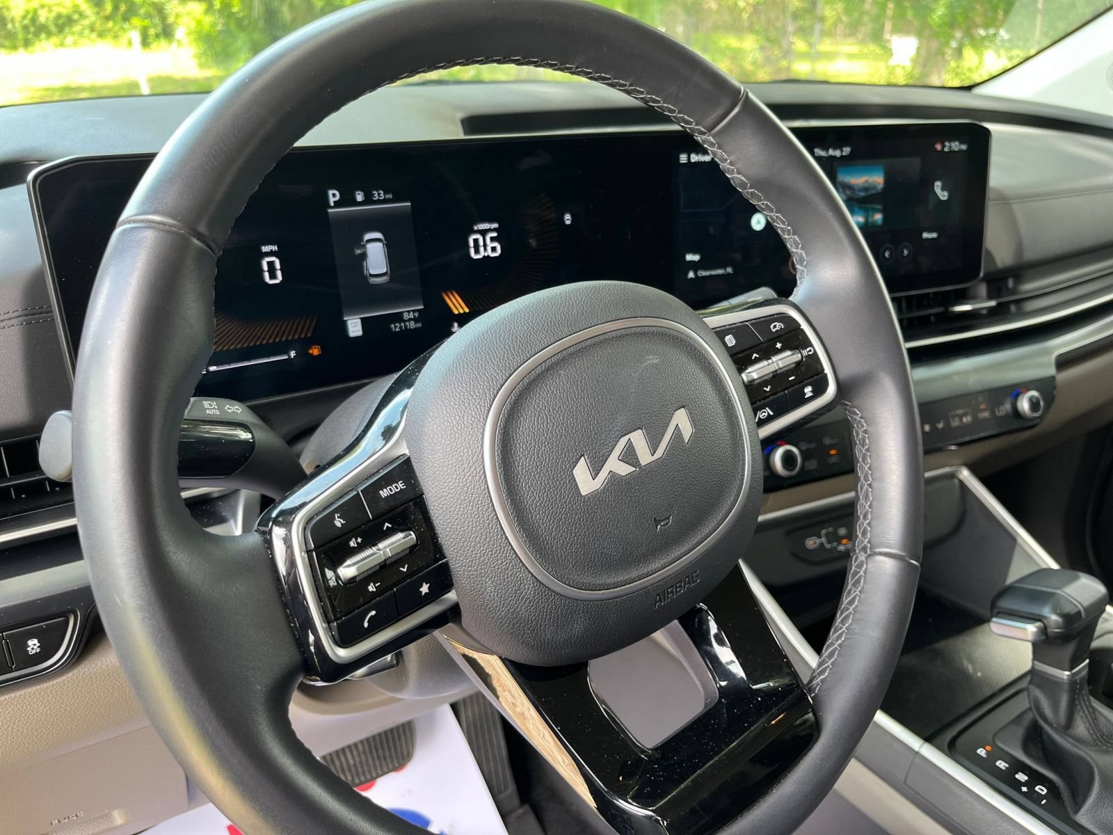 Used 2026 Kia Carnival FWD image 28