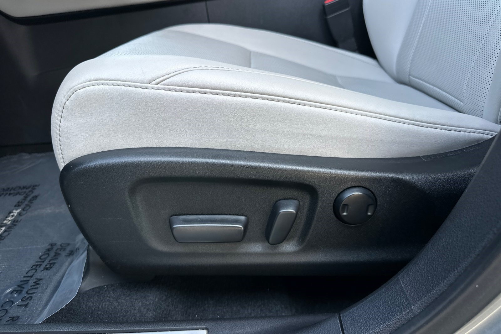 Certified 2022 Lexus RX 450h AWD w/ Premium Package image 16