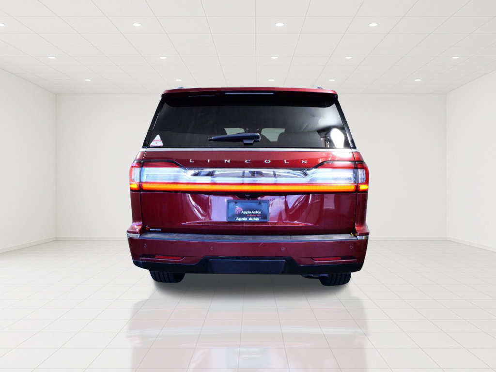 Used 2019 Lincoln Navigator Select w/ Technology Package AWD/4WD image 5