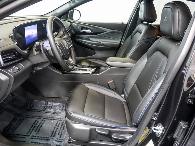 Certified 2025 Buick Envista Sport Touring image 12