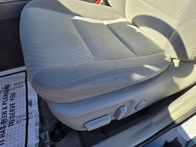 Used 2017 Toyota Camry LE image 11